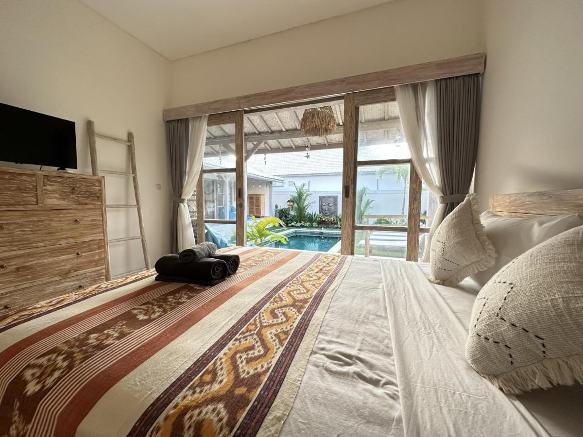 Villa White Karma Seminyak Esterno foto